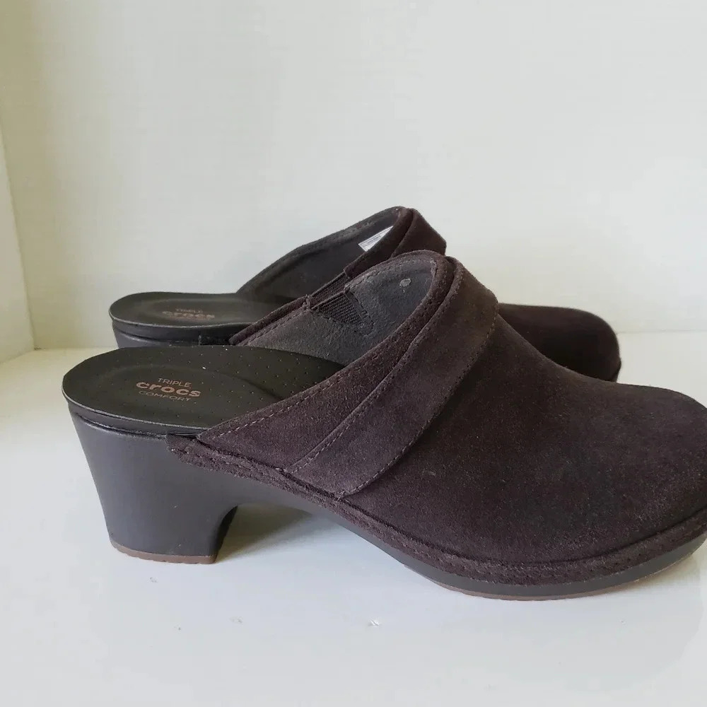 Crocs Sarah Womans Triple Comfort Brown Suede Leather  Mule Clogs,8W.
